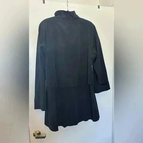 Black Jacket - Picture 6 of 10